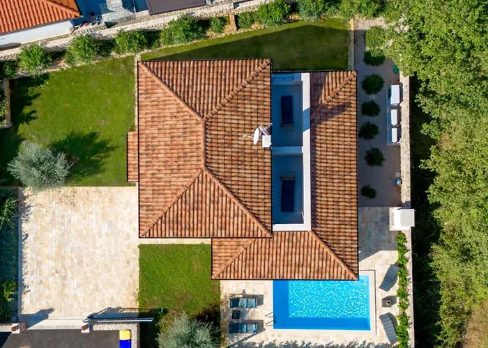 Family Di Ferienhaus Malinska