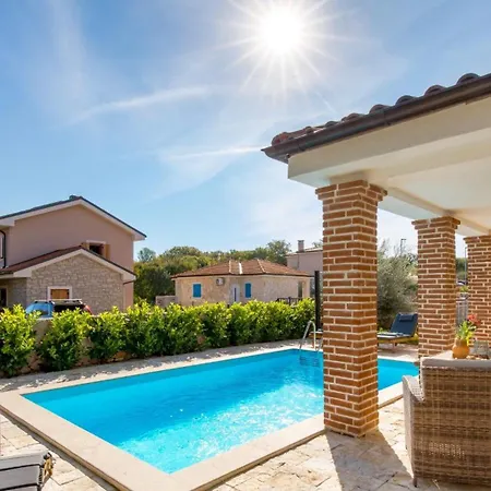 Holiday home Family Di