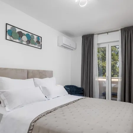 Holiday home Family Di *