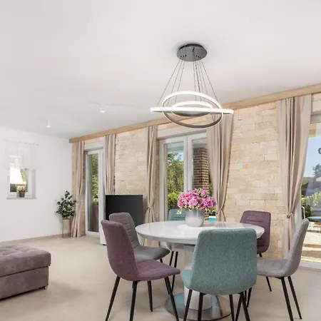 Family Di Hébergement de vacances Malinska